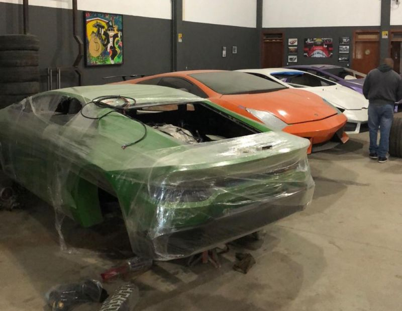 Illustration for article titled Detienen a los dueños de un taller que vendía Ferraris y Lamborghinis falsos por 45.000 dólares